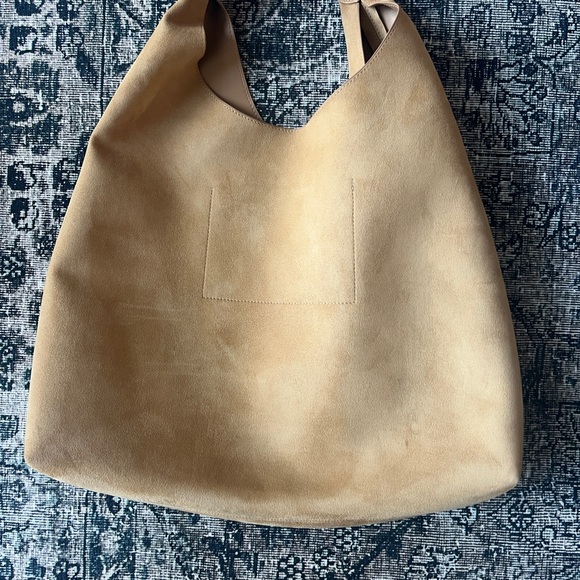 Gap Suede Honey Vegan Suede Slouchy Tote Bag - Picture 6 of 9